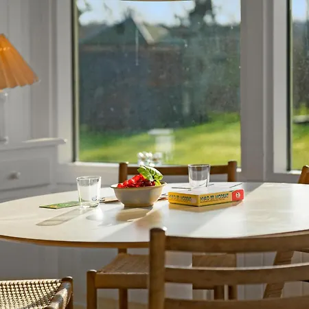 3 Bedroom Gorgeous In Casa vacanze Stege