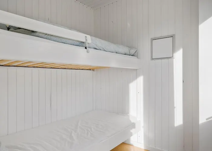 3 Bedroom Gorgeous In Holiday home